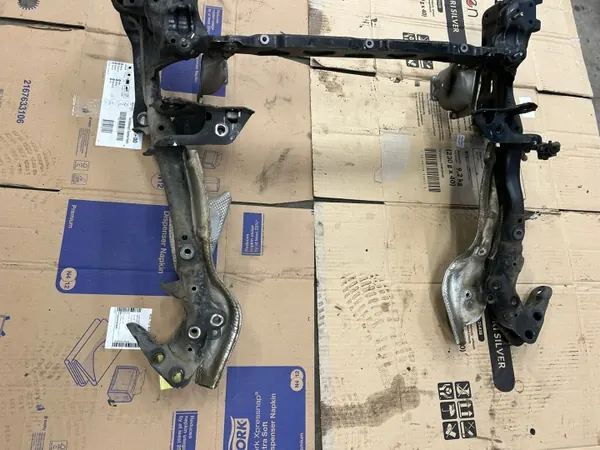 Trineo de Viga Delantera Audi S7 - Pieza OEM image 4