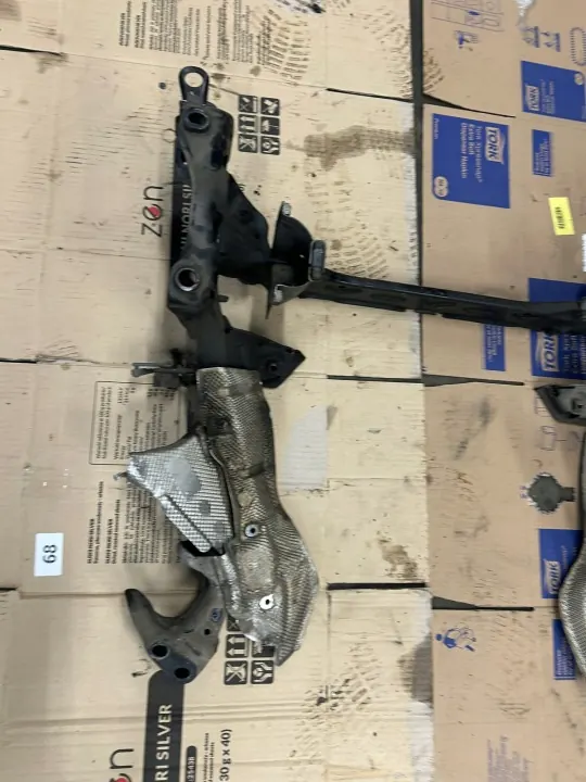 Trineo de Viga Delantera Audi S7 - Pieza OEM image 6