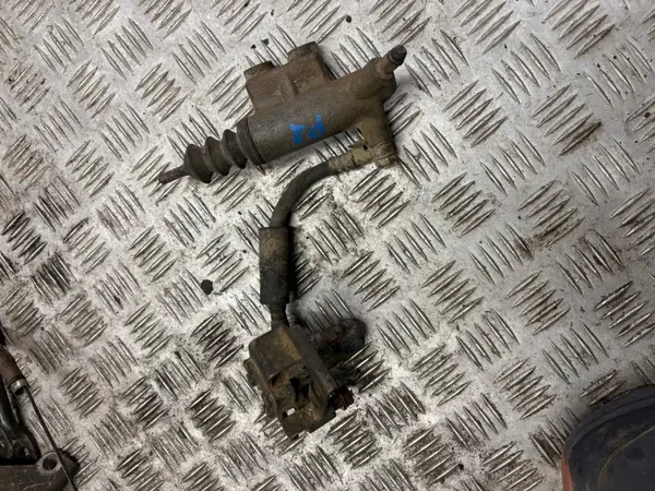 Émetteur d'embrayage OEM pour Mitsubishi Pajero II image 4