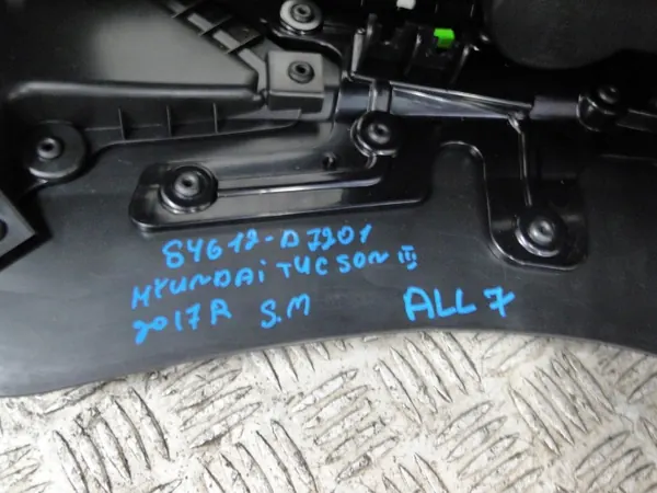 OEM 84612-D7201 Leer Armsteun Console Hyundai Tucson image 9
