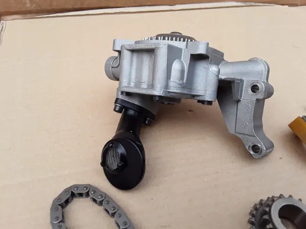 Oljepump OEM 11190392 för VW Touran 1.4 TSI image 3