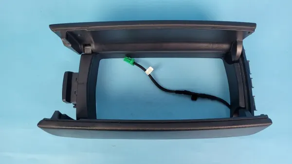 OEM 9810631877 Accoudoir console centrale Peugeot 508 II image 8