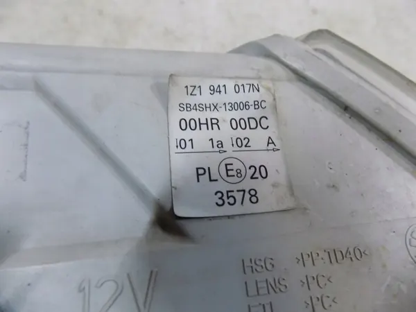 SKODA OCTAVIA II RS Xenonlamppu Vasemmalle 1Z1941017N image 8