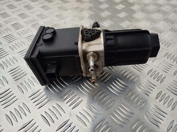 Scania AdBlue-pumppu OEM 2549339 - Käytetty image 3