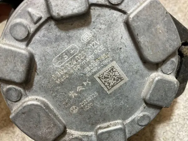 Moteur de circulation d'eau OEM 9627557880 pour Citroën C4 III image 5
