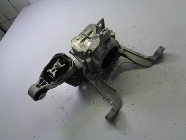 Mercedes-Benz OE A2472402000 Soporte de motor image 3