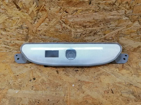 OEM KMR739 Nebel-/Rückfahrlicht hinten für Toyota Yaris 4 image 2