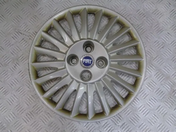 Fiat OE Pyöränkansi 15" Grande Punto 05- image 2