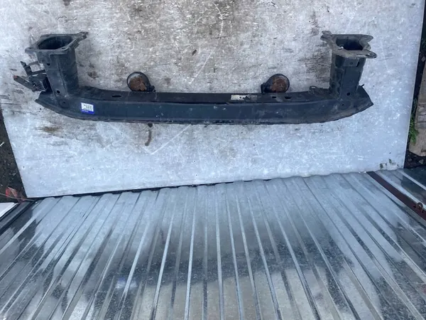 VOLVO C30 Etupuskuri Vahvistus 31353949 image 3