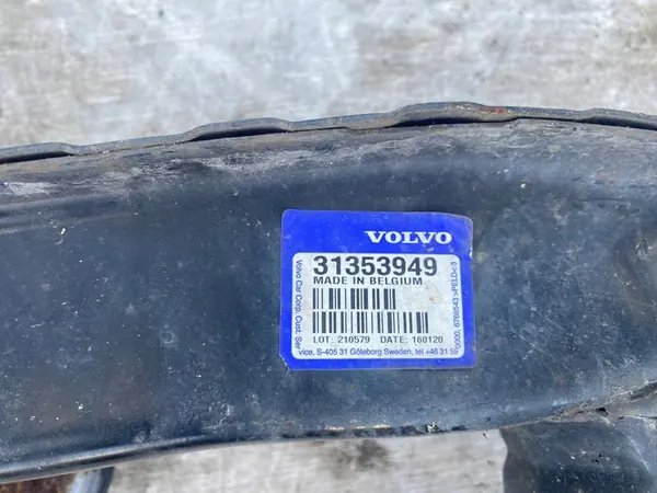 VOLVO C30 Etupuskuri Vahvistus 31353949 image 5