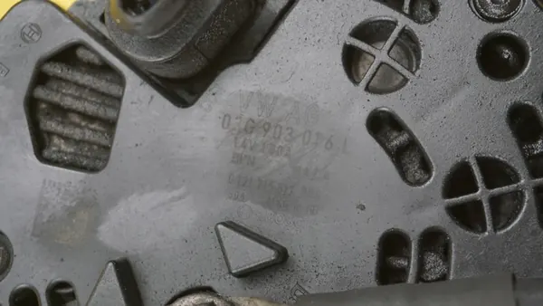 A6 A5 A4 Q5 EXEO 2.0 TDI generaattori 03G903016L image 6