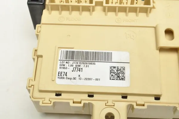 Kia Zekeringkast Module OEM 91953-J7741 - Gebruikt image 6
