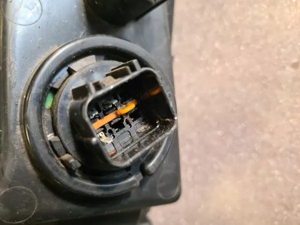 Faro Halógeno Derecho Hyundai I30 2016 OEM 92208G41 image 4