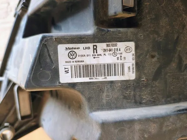 Volkswagen Amarok 2011 Oikea Ajovalo 2H1941018A image 6