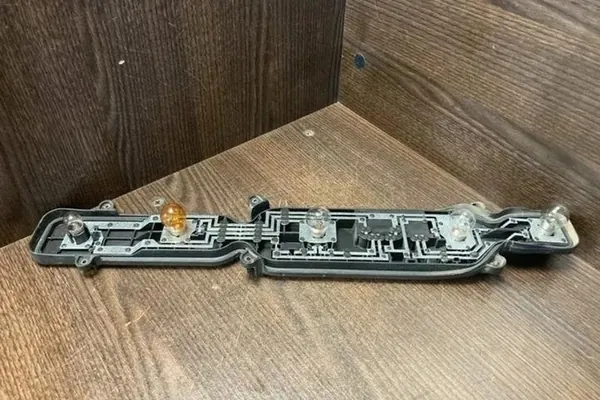 Lámpara trasera derecha IVECO DAILY IV FLATBED 2008 image 3