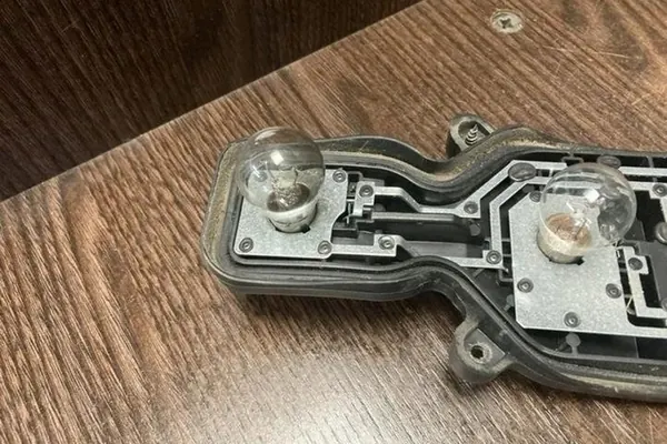 Lámpara trasera derecha IVECO DAILY IV FLATBED 2008 image 7