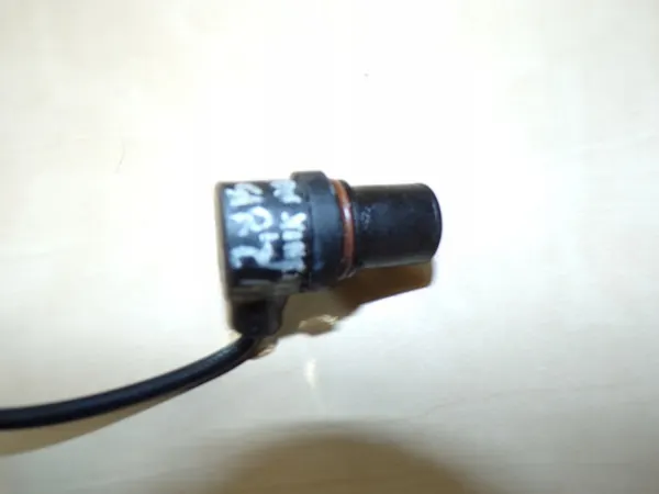 VW T4 TRANSPORTER 2.8 SENSORE POSIZIONE ALBERO MOTORE OEM image 2