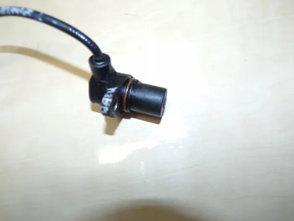 VW T4 TRANSPORTER 2.8 SENSORE POSIZIONE ALBERO MOTORE OEM image 3