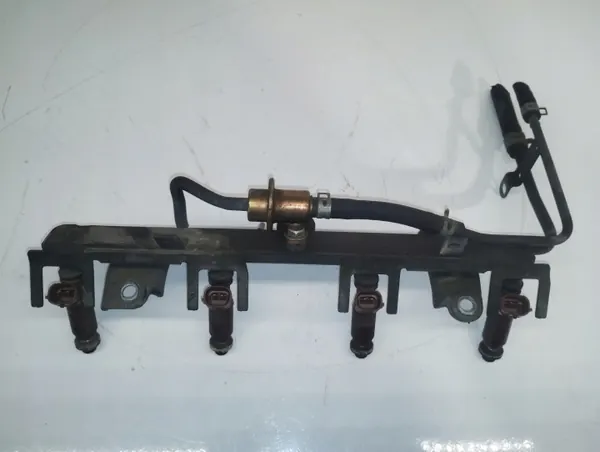 Suzuki Liana 1.6 16V ruiskutusarake OEM 3990 image 5