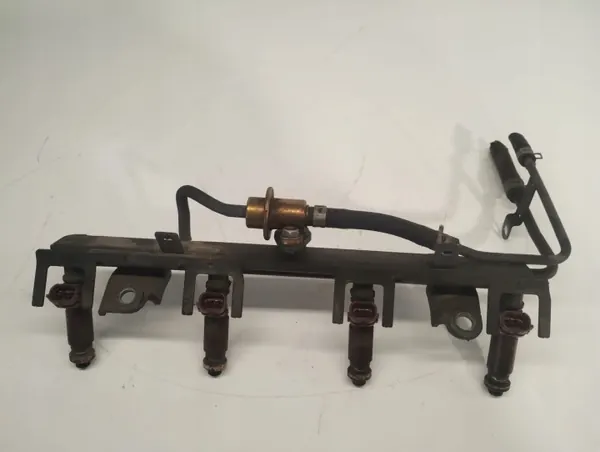 Suzuki Liana 1.6 16V ruiskutusarake OEM 3990 image 7