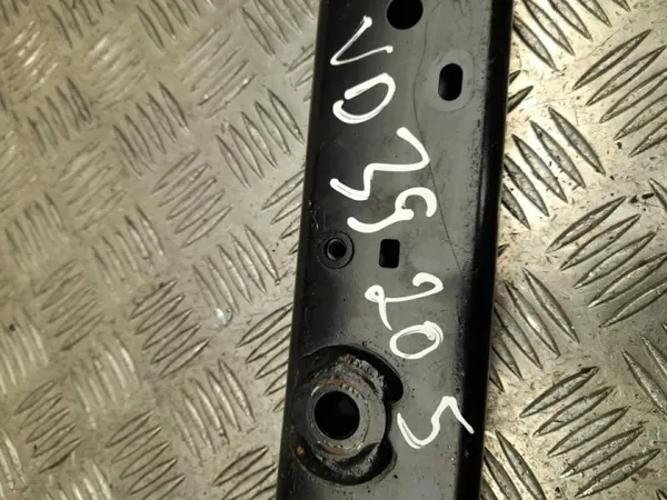 Support de radiateur Tesla Model Y OEM 152127600E image 3