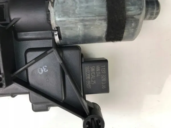 Schiebedachmotor OEM 3000021198 für Peugeot 308 image 5