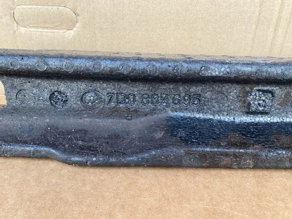 VW T4 Takavasen iskunvaimennin image 4