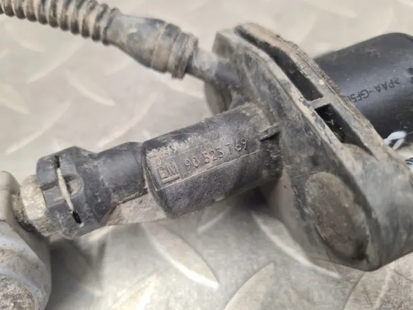OEM Kopplingsslavcylinder Slang för Opel Astra III H 1.9 CDTI image 5