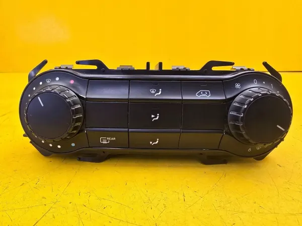 Mercedes Vito W447 ilmastointipaneeli OEM A4479000205 image 2