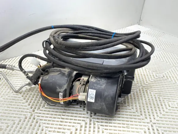 OEM LORK-1-137762 Jäähdytysyksikkö Opel Vivaro C:lle image 3