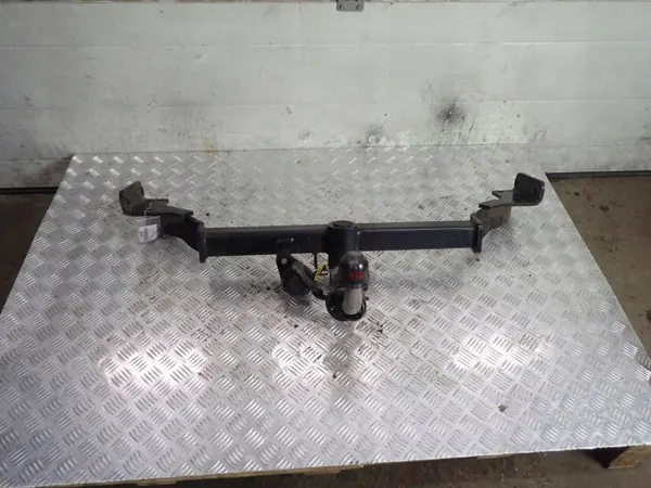 Barra de remolque KIA Sportage OEM BTU2821 - Trasera image 2
