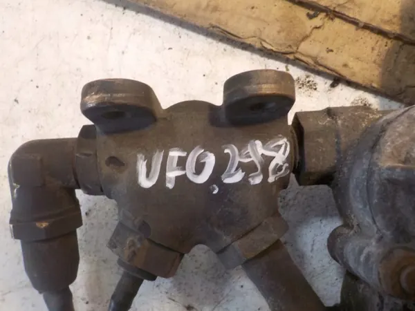 Soupape à quatre voies OEM 3124013 pour Volvo FL 10 image 10
