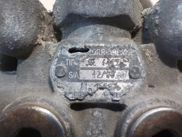 Soupape à quatre voies OEM 3124013 pour Volvo FL 10 image 8