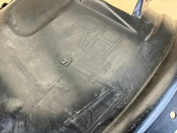 BMW X6 E71 Front Right Wheel Arch 51717180622 image 5