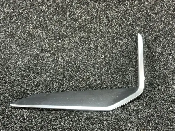 BMW X1 U11 X-LINE Spoiler Cromado Esquerdo image 1