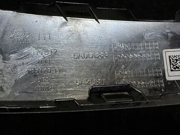 BMW X1 U11 X-LINE Spoiler Cromado Esquerdo image 6