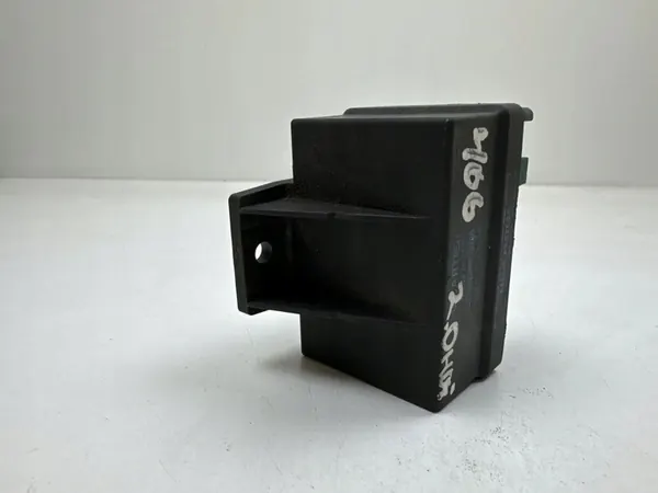 2001 Peugeot 406 Sytytyspistokkeen ohjain PSA9619039780 image 3