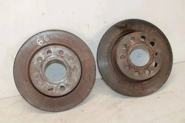 Bremscheibe hinten rechts VW OEM 64346 1.4L image 3