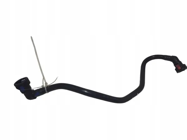 Käytetty Volvo OE öljynjäähdytinletku OEM 31319341 image 2