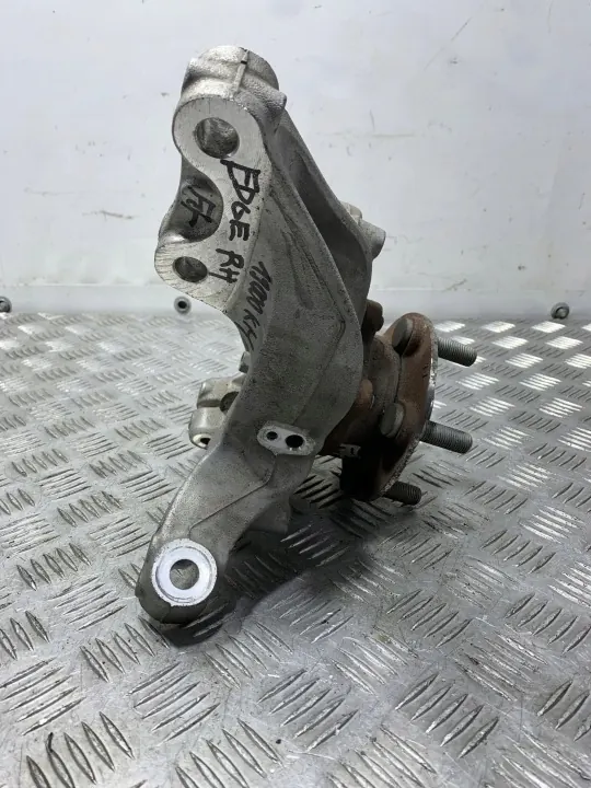 Moyeu de roue avant droit Ford OE F2GC3K170A image 5