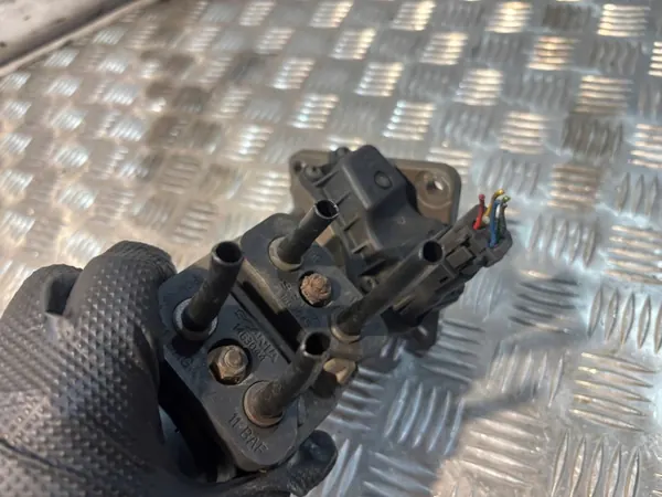 Scania R hoofdremklep OEM 1867518 - Gebruikt image 6