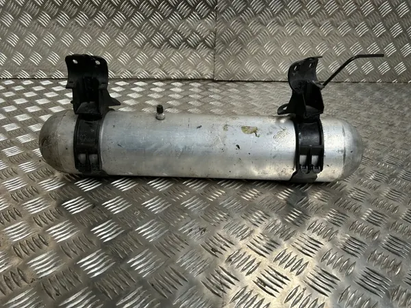 Tesla Model S 2017 Ilmasäiliö OEM 600640800B image 3