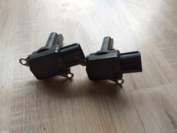 Toyota OE Luftmassenmesser 22204-0V010 image 2
