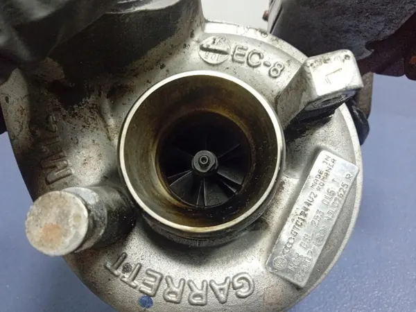 Käytetty turbo OEM 03L253016T VW Golf 6 1.6 TDI:lle image 7