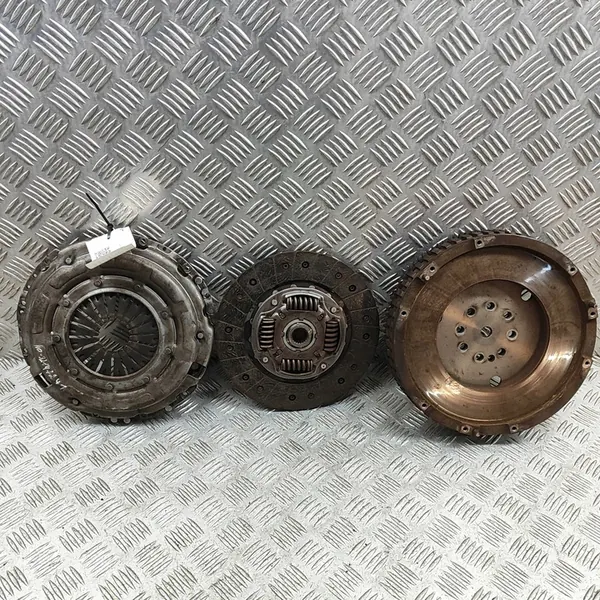 KIA Ceed 2012 Conjunto de embreagem image 3