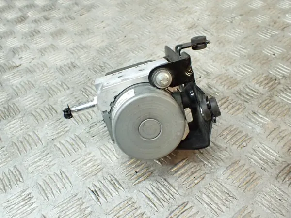 Bomba de elevación delantera OEM 18128069 para Chevrolet Corvette C8 image 4