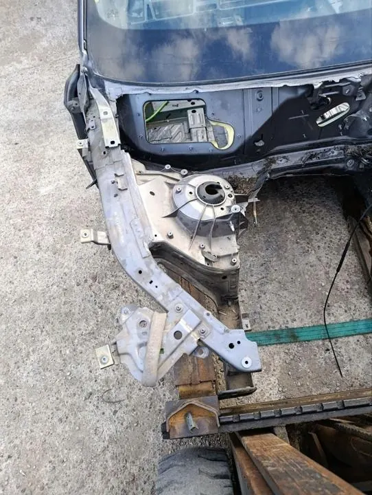 Aile avant droite Audi E-Tron 2019 OEM 268681 image 4