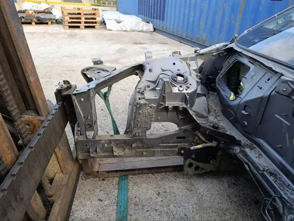 Aile avant droite Audi E-Tron 2019 OEM 268681 image 6