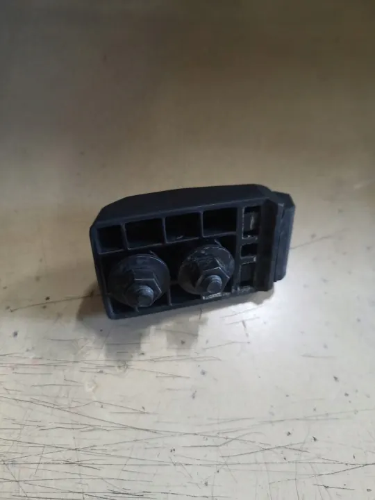Support OEM 68240951AC pour attache capot Wrangler JL 2018+ image 3
