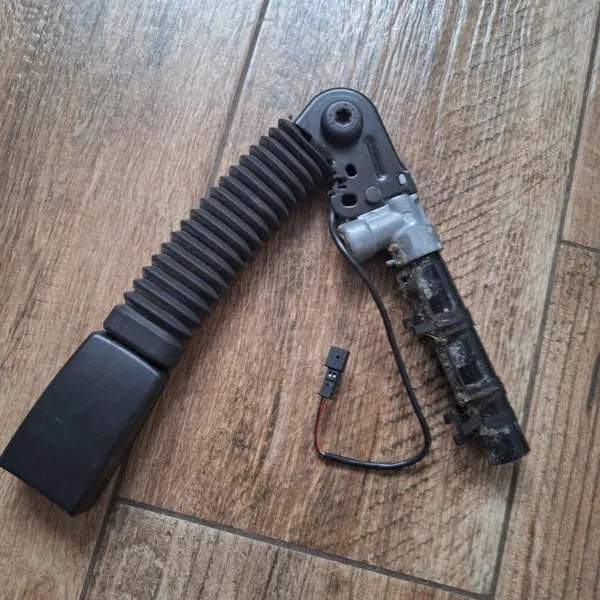 Gurtstraffer BMW 5 F10/F11 OEM 624082000A image 3